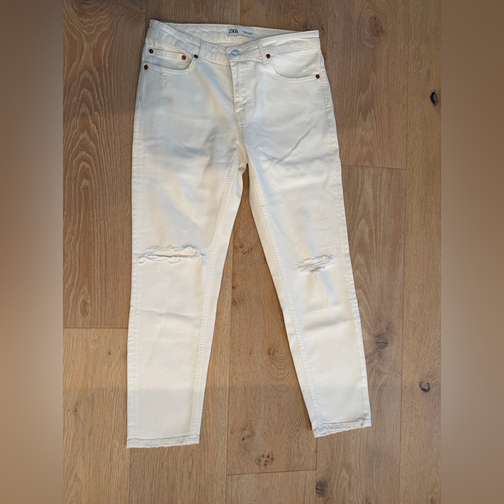 Zara White Distressed Skinny Jeans